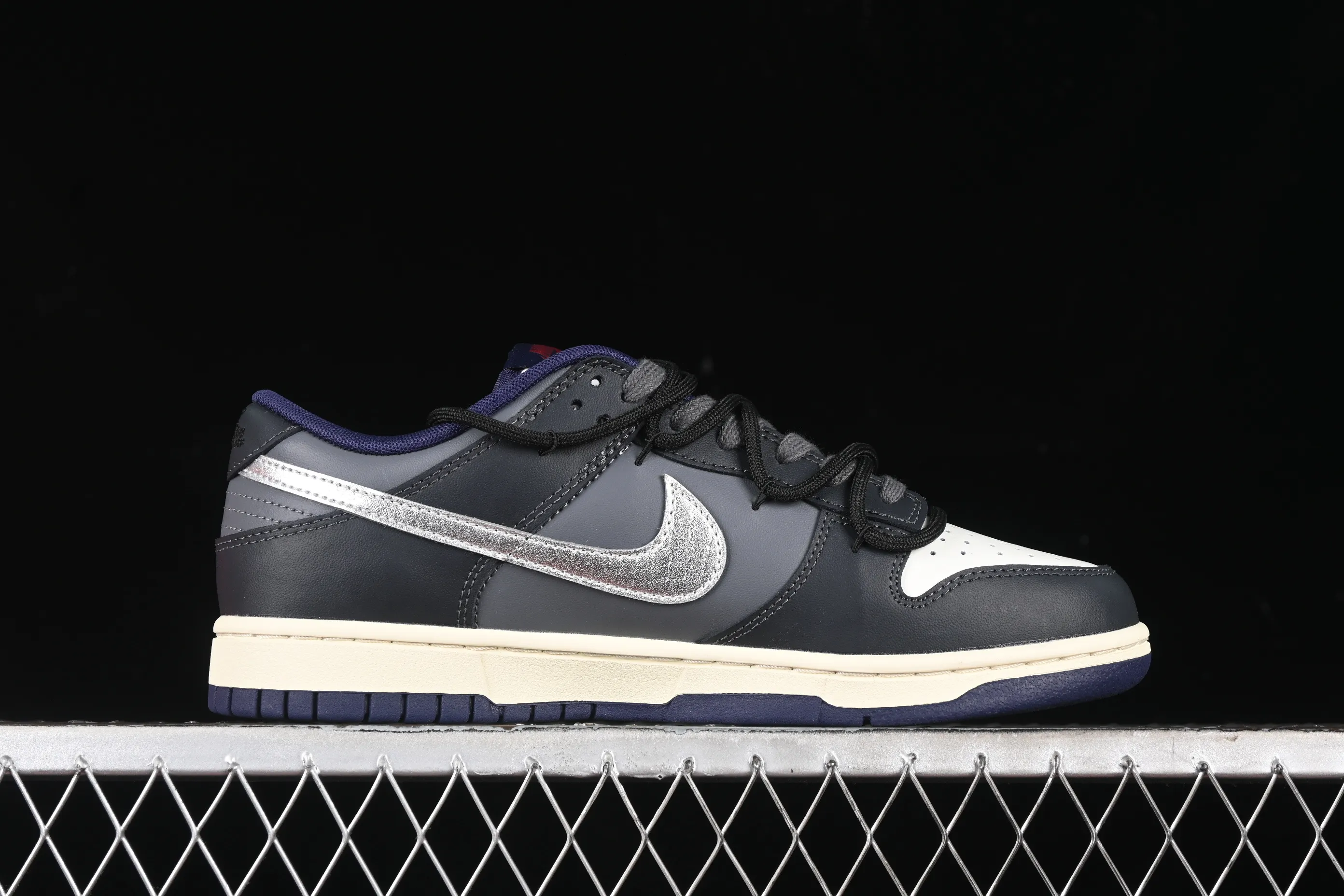 All Categories Nk SB Dunk Series Nk SB Dunk Low Low-top sneakers Nk Dunk Low Retro block Street retro Dark splash ink Leather cross SB low-top casual sneakers FV8106-181